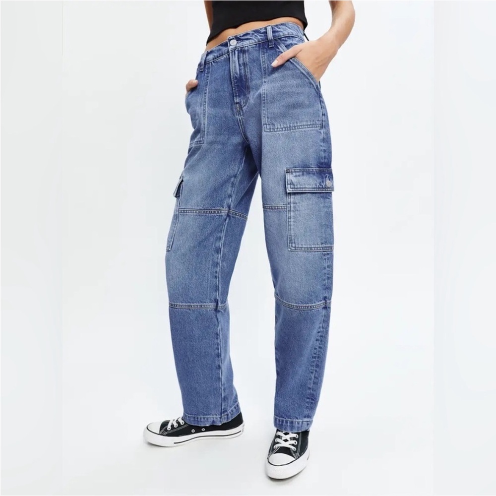 Reformation Jeans McKenna Mid Rise Slouch Cargo Jeans in Seneca Wash Balloon